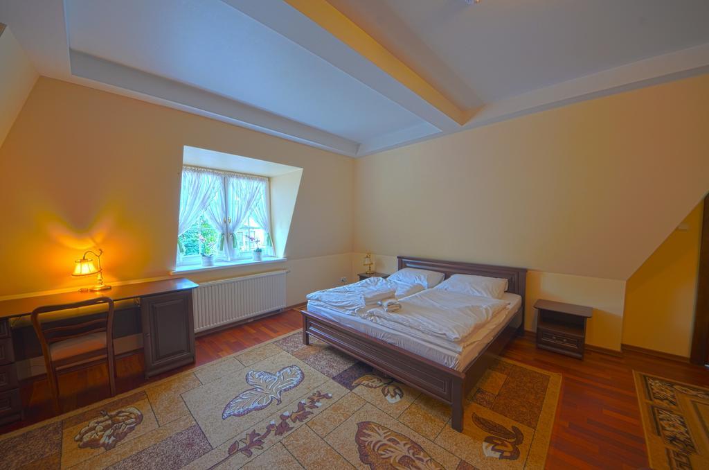 Dworek Katarzynki Kobylnica  Exterior foto