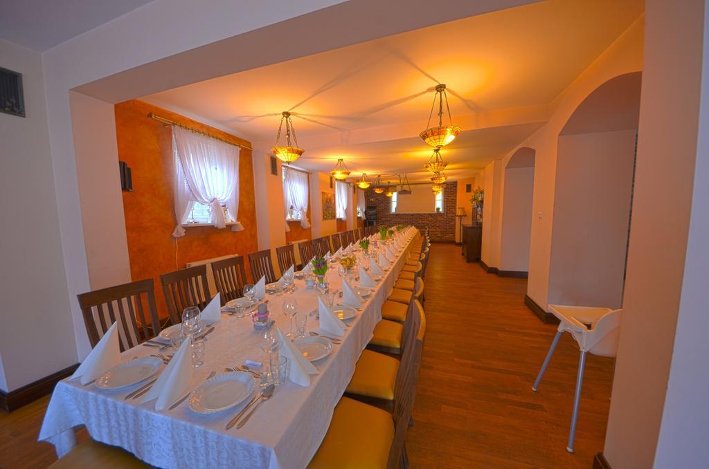 Dworek Katarzynki Kobylnica  Exterior foto