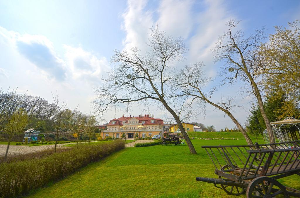 Dworek Katarzynki Kobylnica  Exterior foto